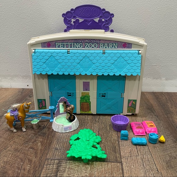 Littlest Pet Shop Toys Vintage Littlest Pet Shop Petting Zoo